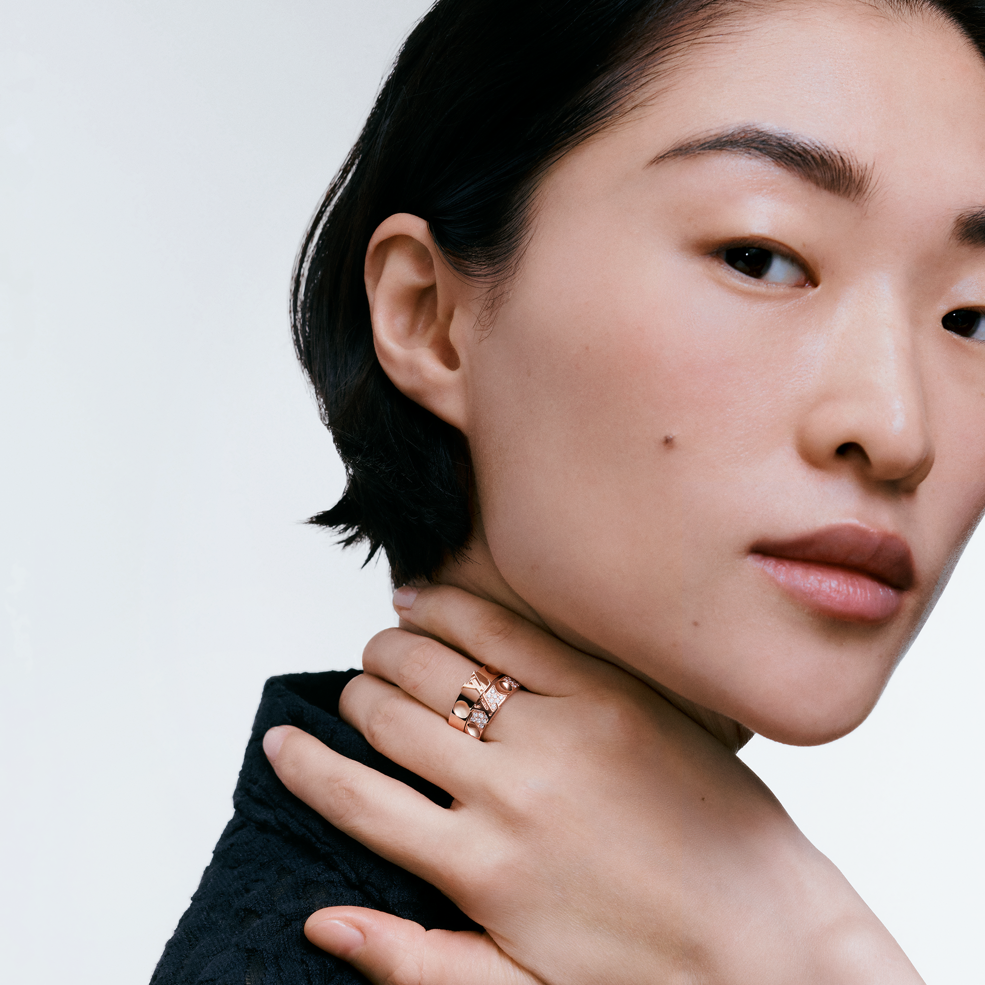 Nhẫn Empreinte  in Trang sức's Danh mục sản phẩm Nhẫn collections by Louis Vuitton (Thu phóng sản phẩm)